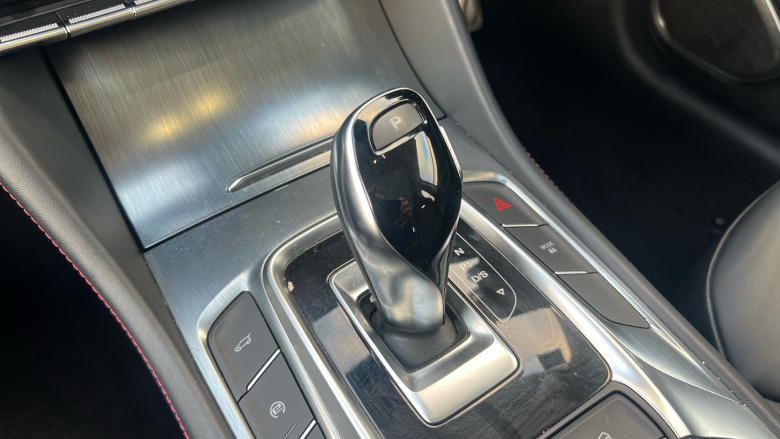 MG Hs 1.5 T-GDI Exclusive 5dr DCT Petrol Hatchback